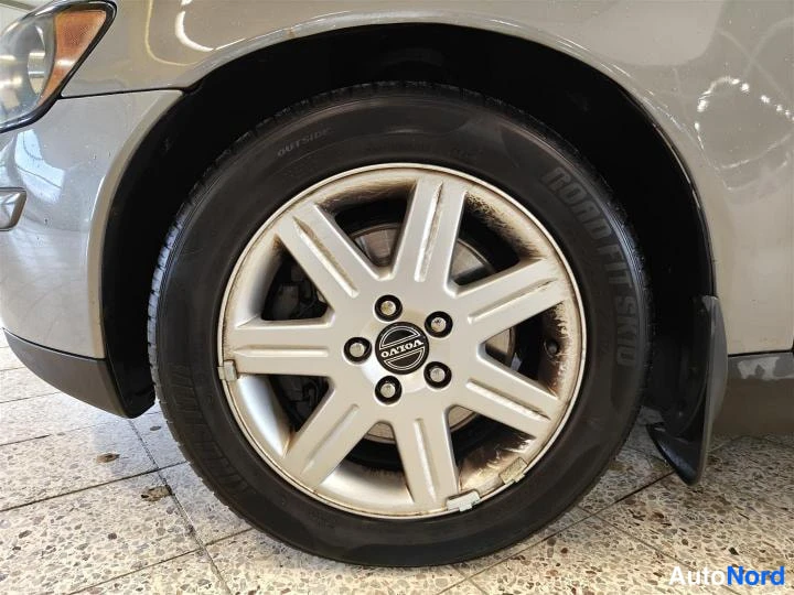 Harmaa Volvo S40 2005, yksityiskohta, kuva 19
