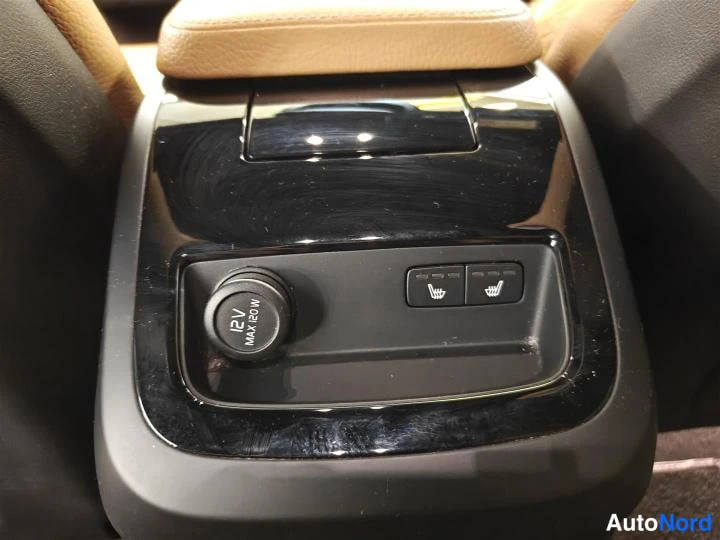 Musta Volvo S90 2018, yksityiskohta, kuva 22