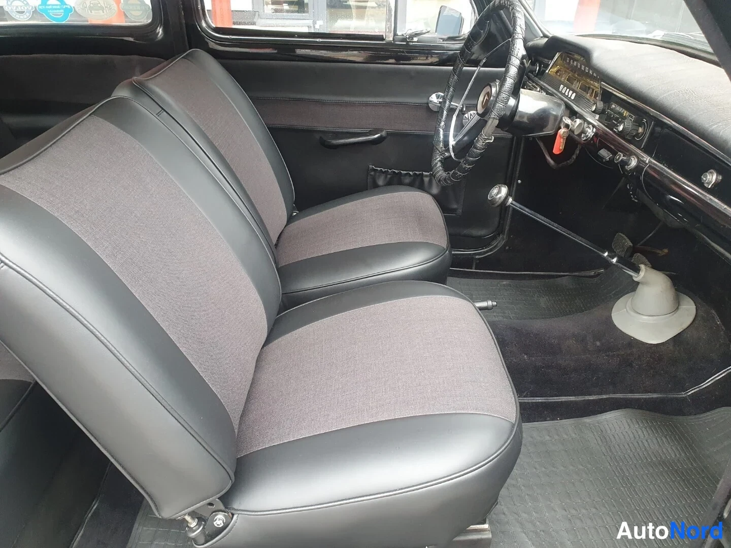 Musta Volvo 544 1962, kuva 12