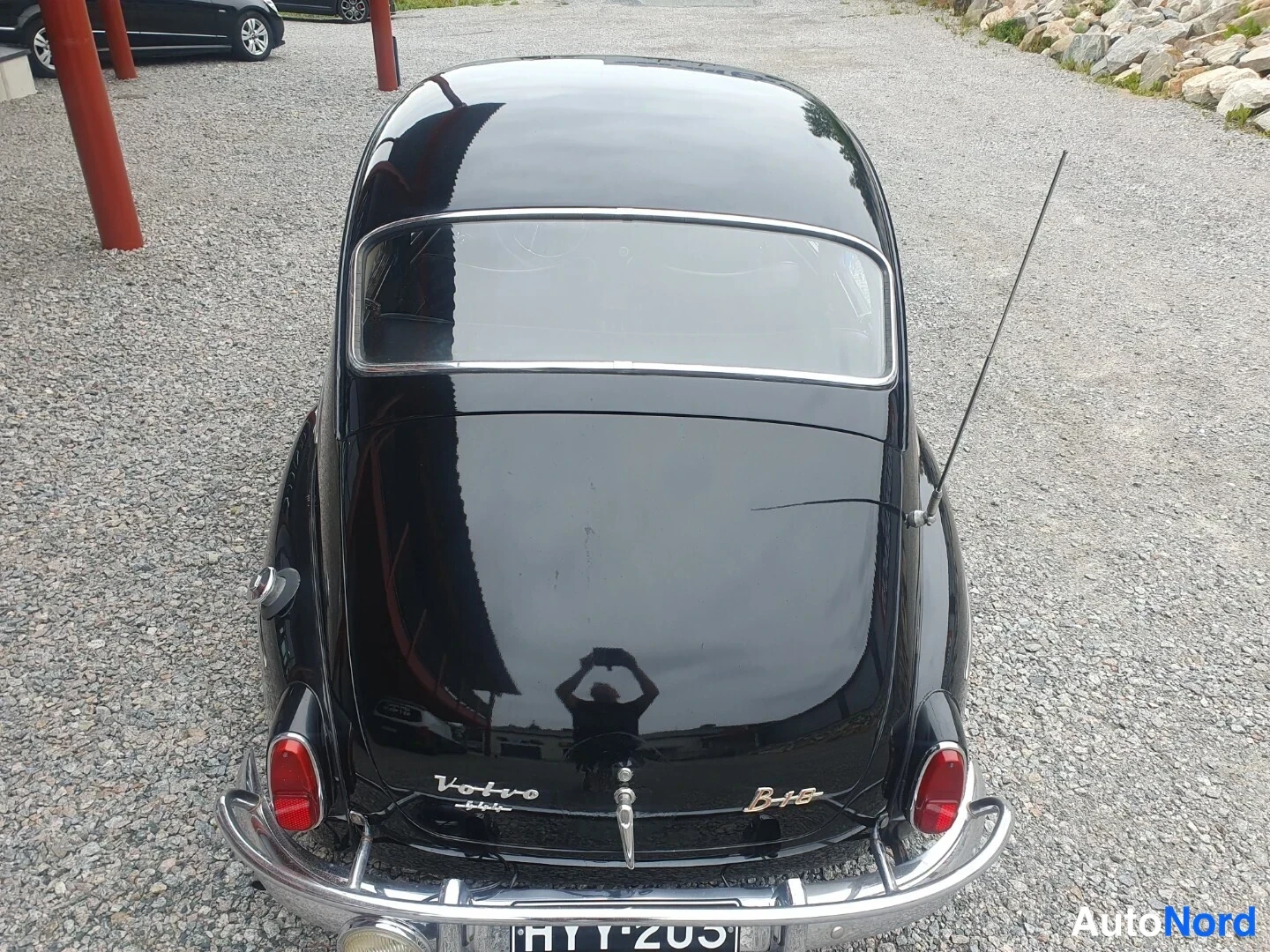 Musta Volvo 544 1962, takaa, kuva 6