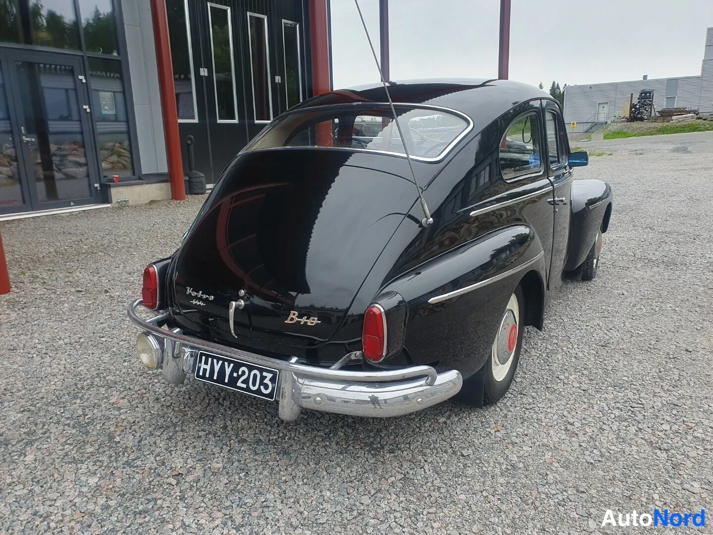 Musta Volvo 544 1962, takaviisto, kuva 5
