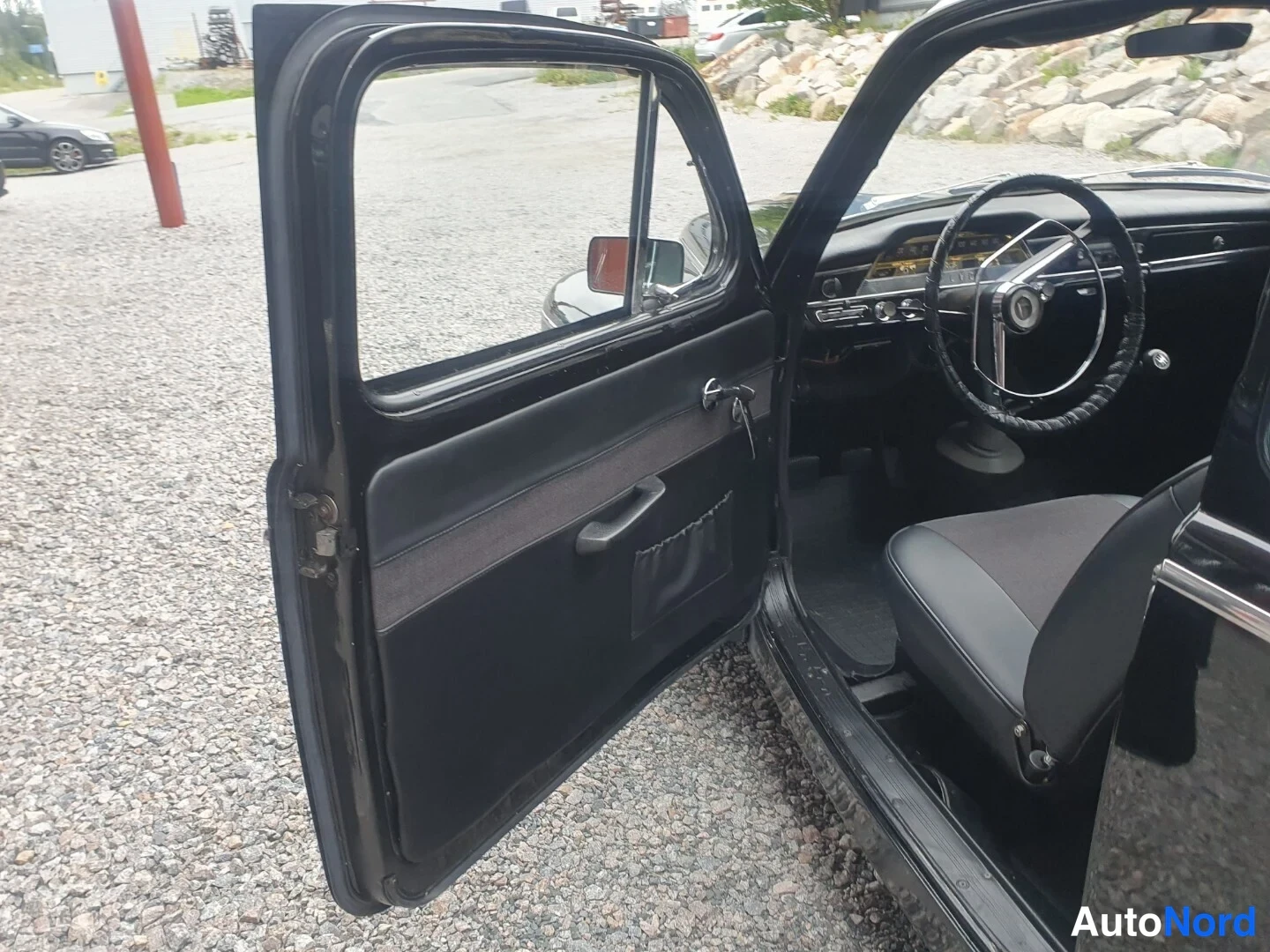 Musta Volvo 544 1962, kuva 9