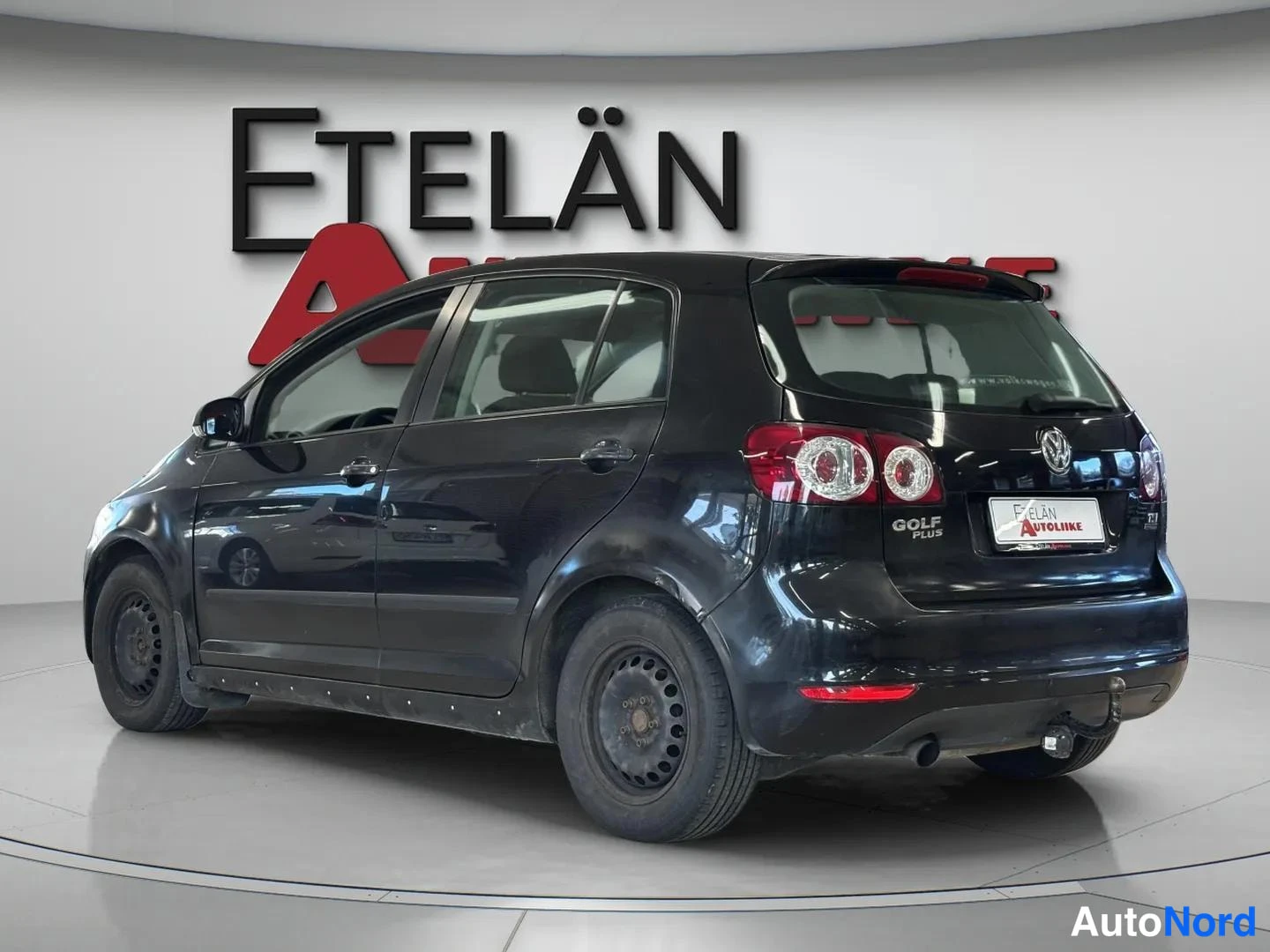 Musta Volkswagen Golf Plus 2010, takaviisto, kuva 6