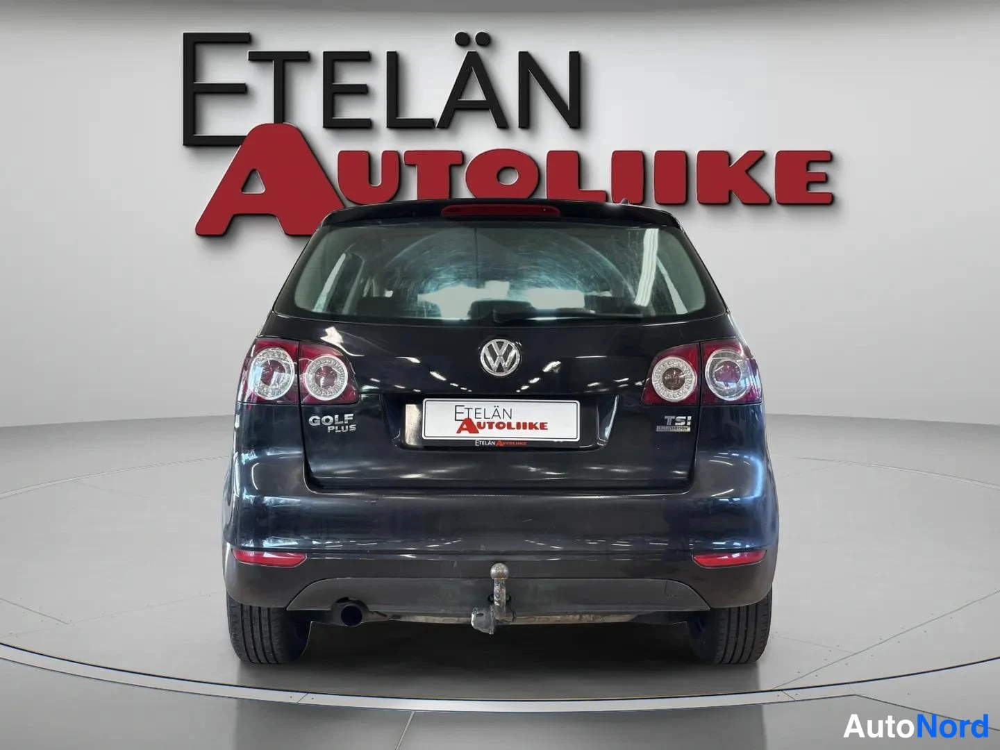 Musta Volkswagen Golf Plus 2010, takaa, kuva 7