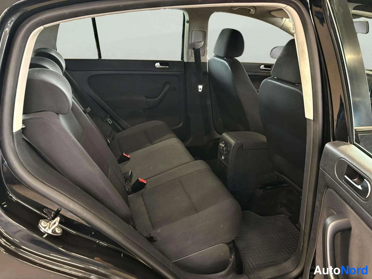 Musta Volkswagen Golf Plus 2010, kuva 20