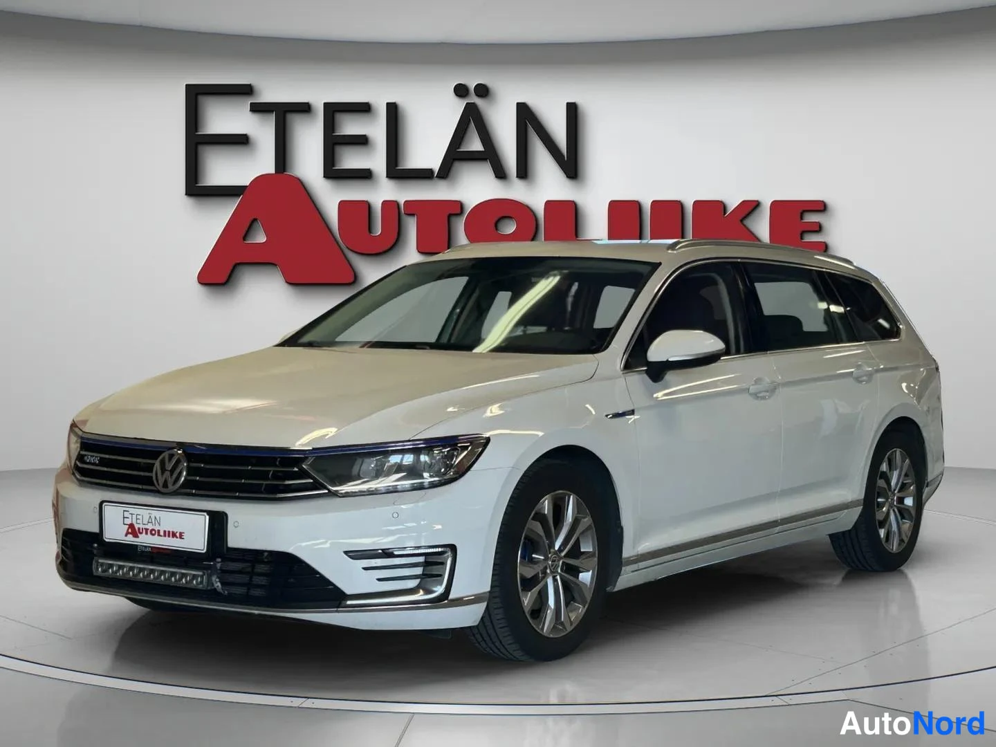 Volkswagen Passat GTE 2016
