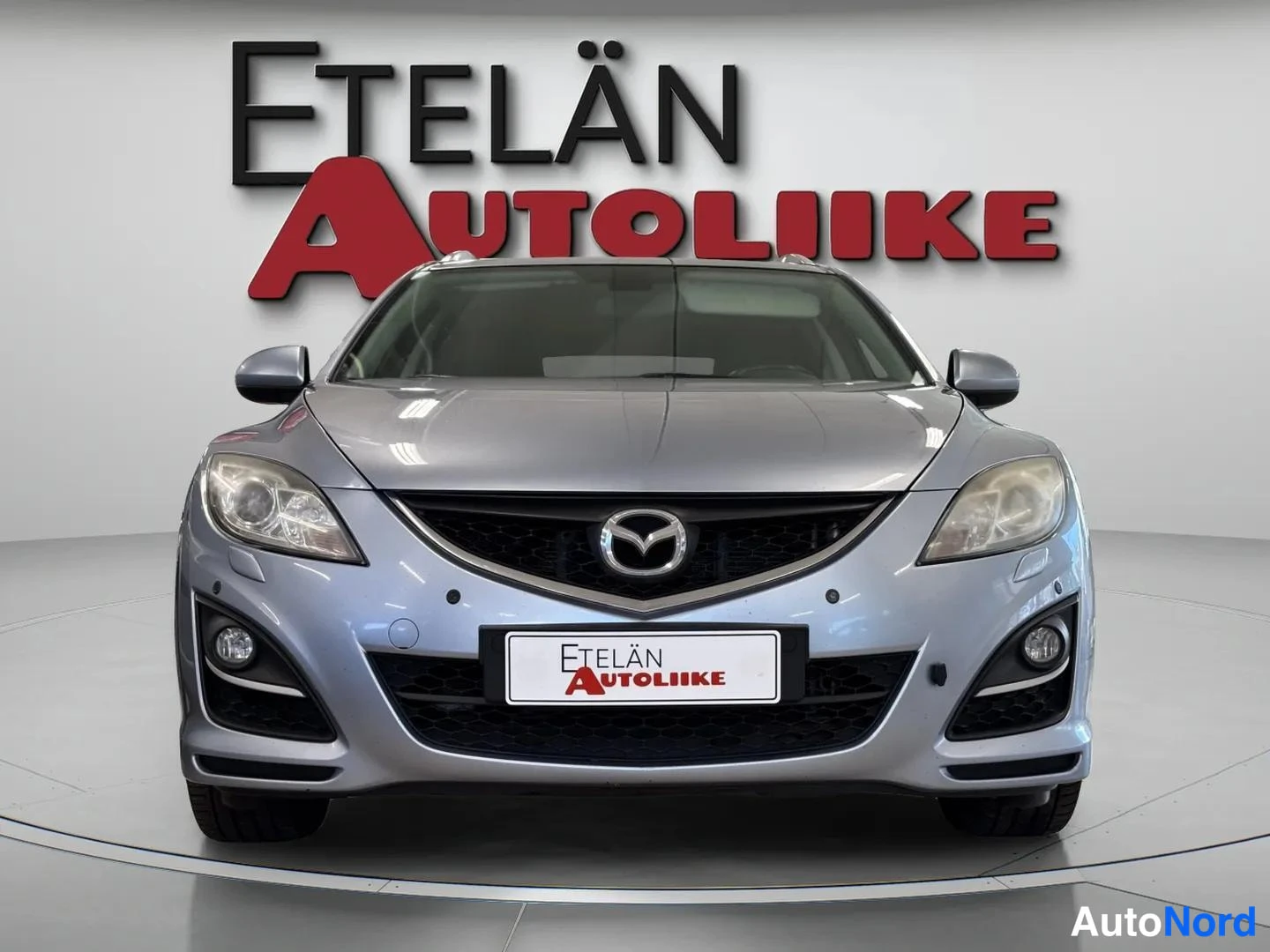Sininen Mazda 6 2012, edestä, kuva 3