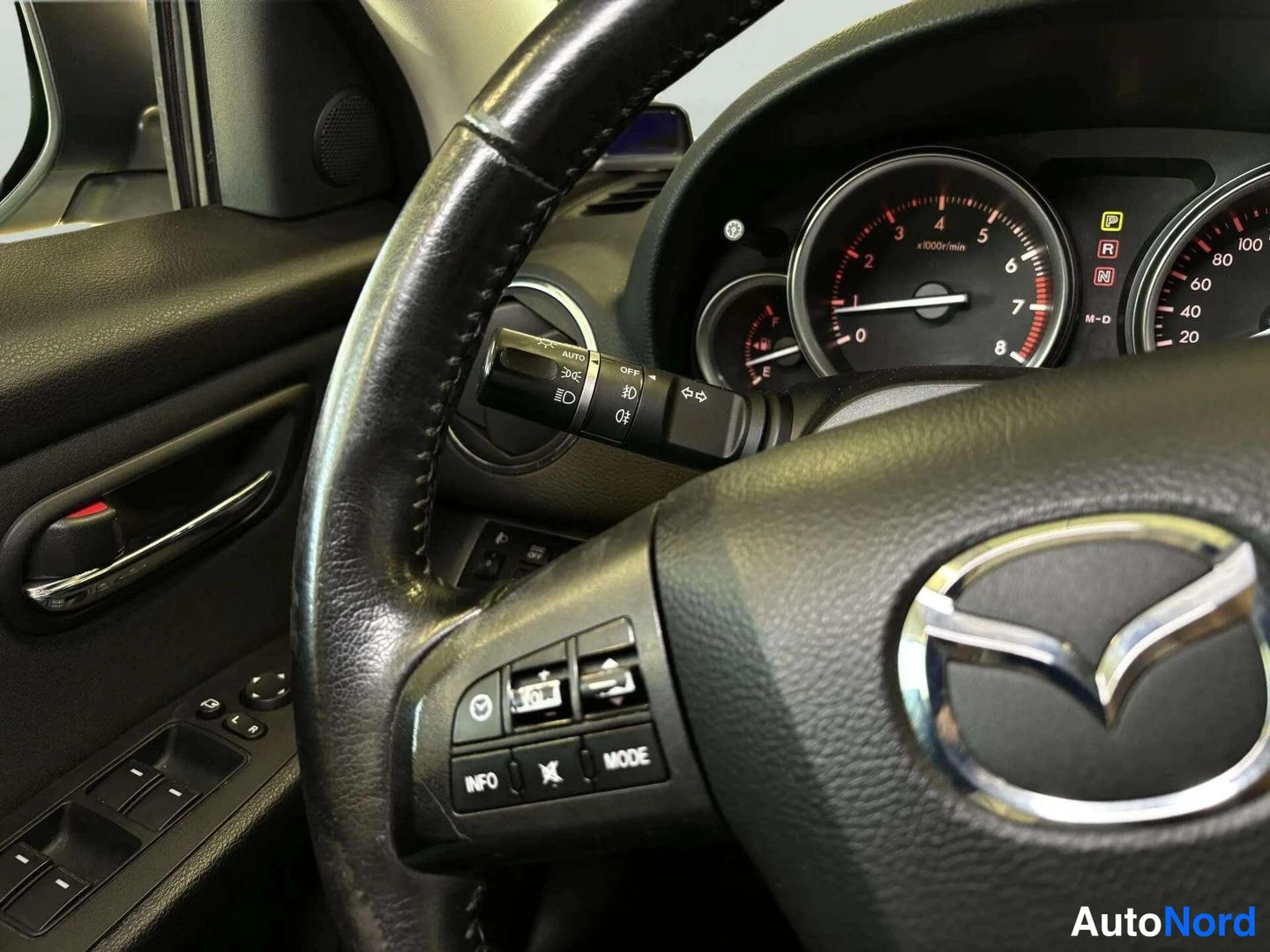 Sininen Mazda 6 2012, kuva 18