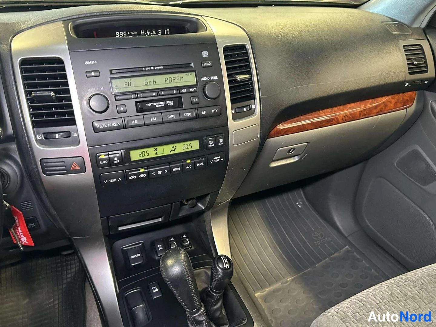 Beige Toyota Land Cruiser 2003, kuva 18