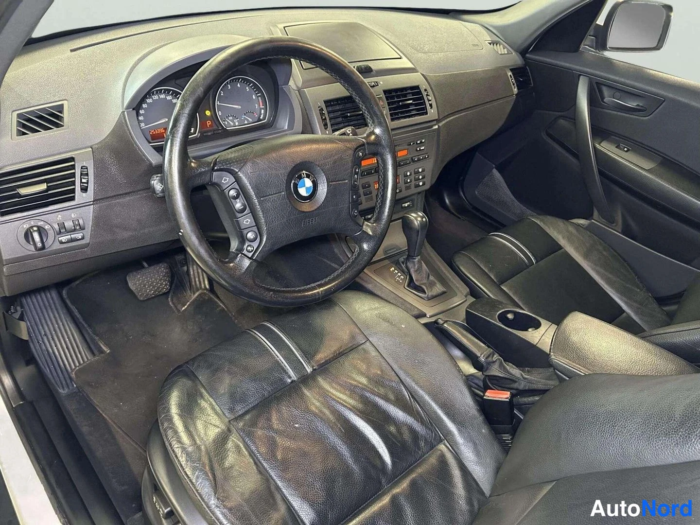 Harmaa BMW X3 2004, kuva 15