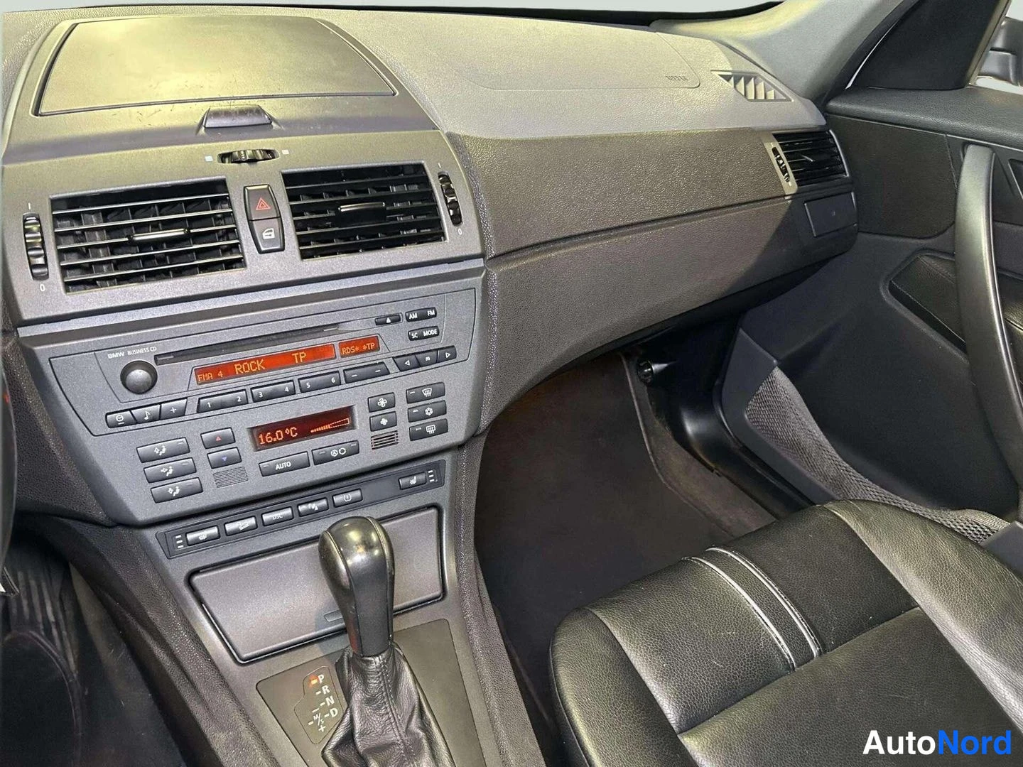 Harmaa BMW X3 2004, yksityiskohta, kuva 12