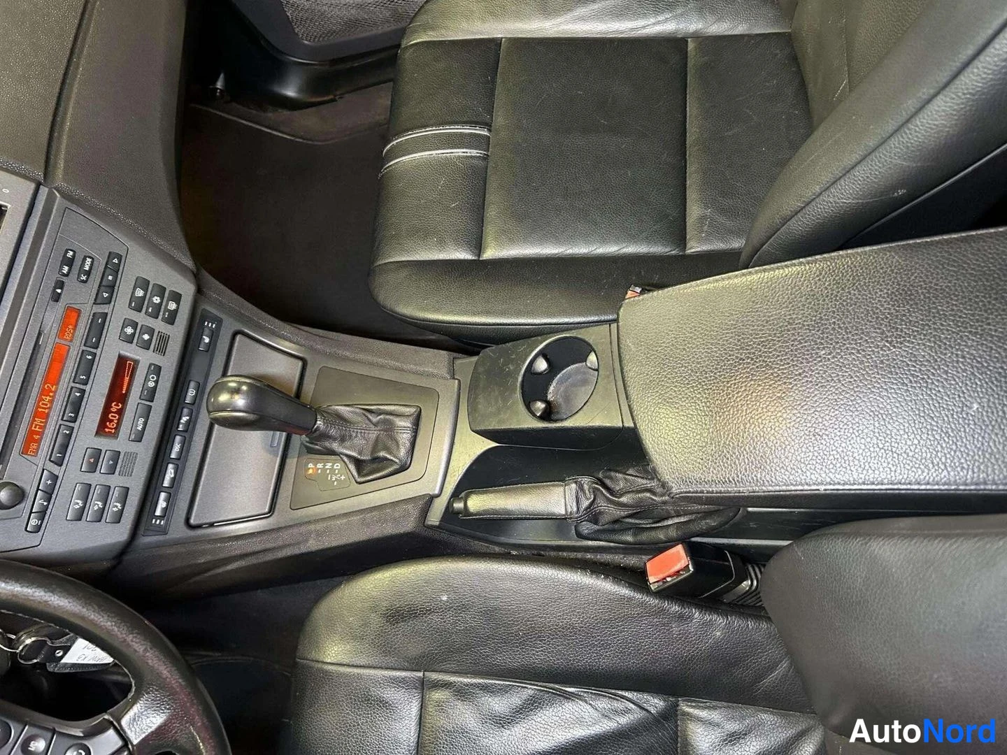Harmaa BMW X3 2004, yksityiskohta, kuva 13