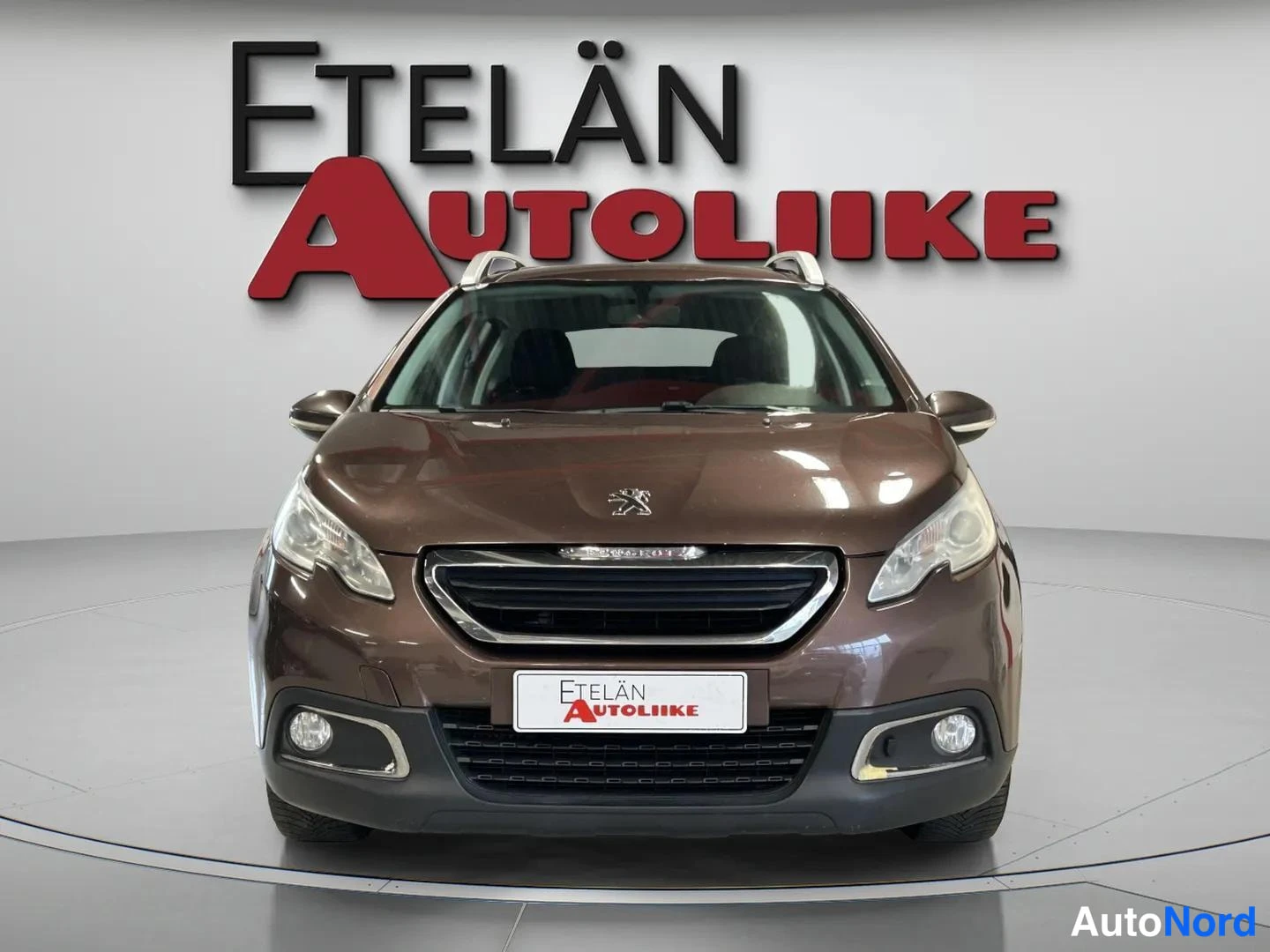 Ruskea Peugeot 2008 2013, edestä, kuva 4