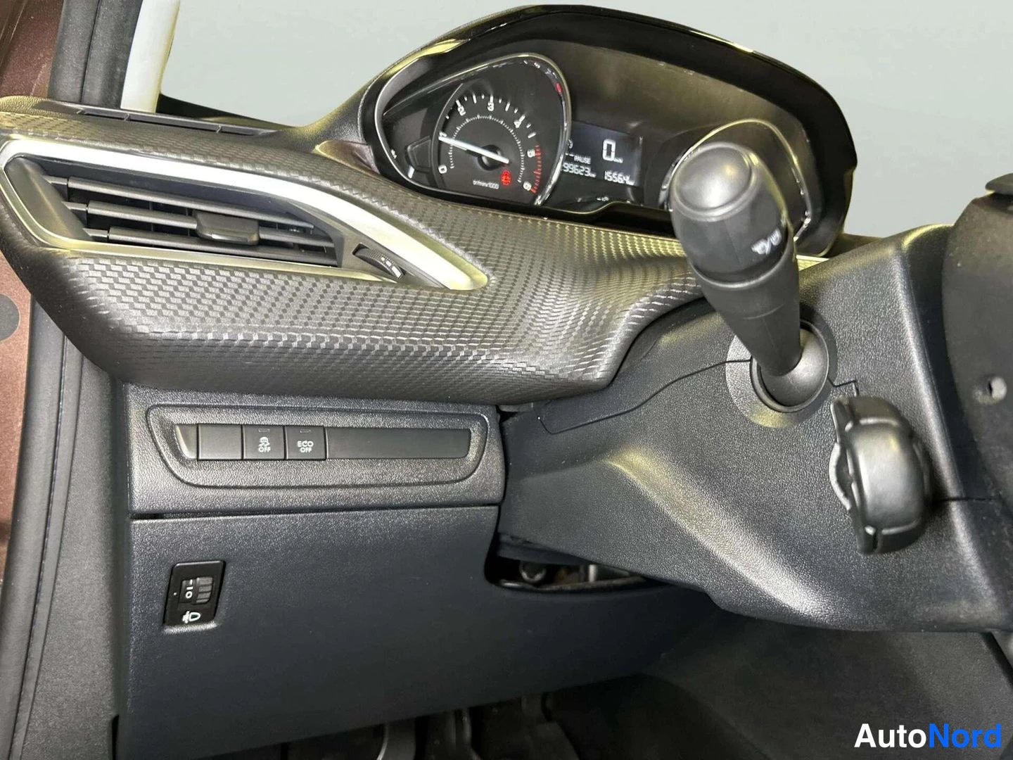 Ruskea Peugeot 2008 2013, kuva 22