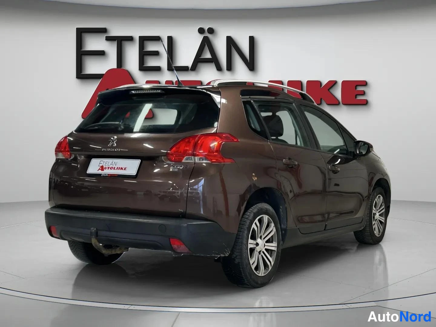 Ruskea Peugeot 2008 2013, takaviisto, kuva 6