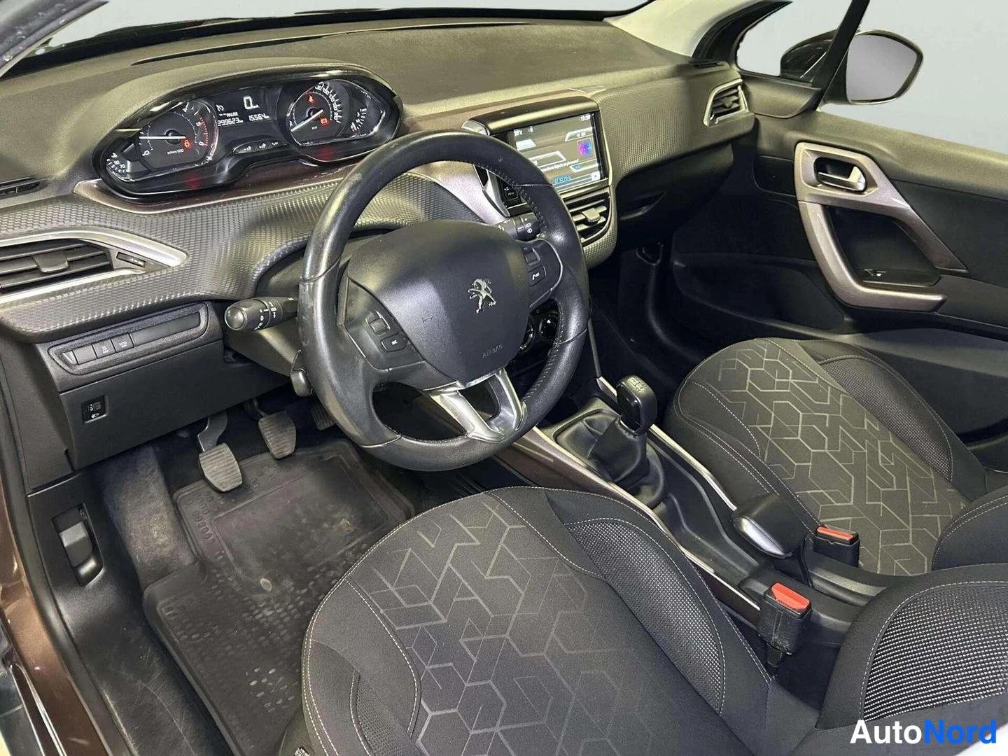 Ruskea Peugeot 2008 2013, kuva 14