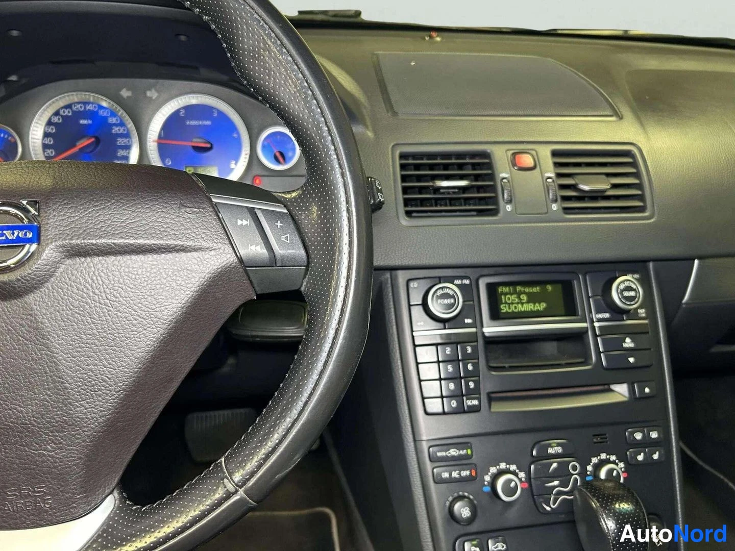 Grey Volvo XC90 2007, detail, photo 16