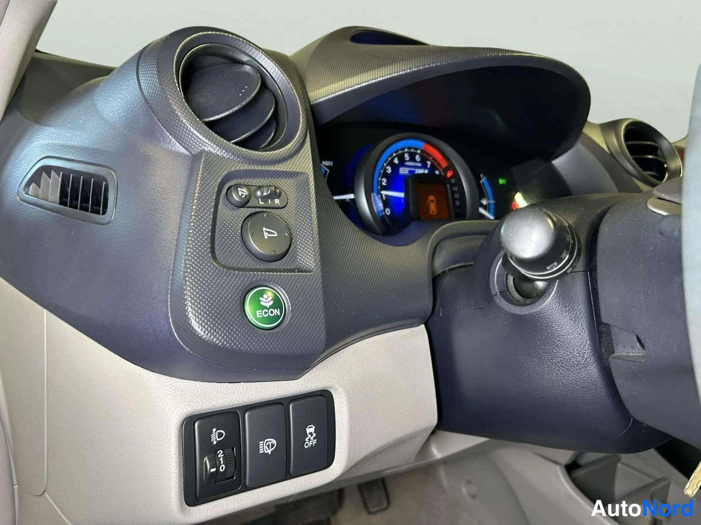 Harmaa Honda Insight 2010, kuva 17