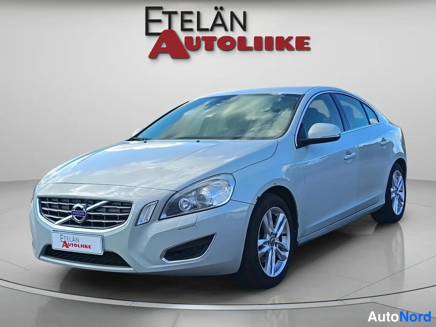 Volvo S60 1,6D DRIVe Momentum 2012