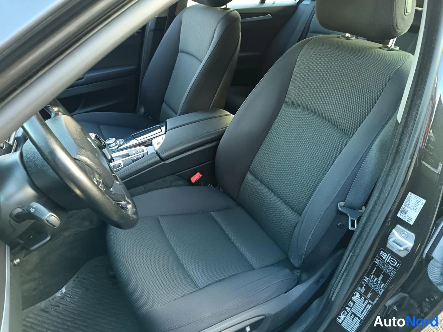 Harmaa BMW 520 2014, kuva 18