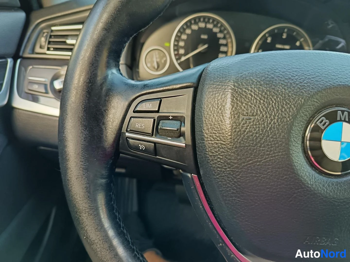 Harmaa BMW 520 2014, kuva 19