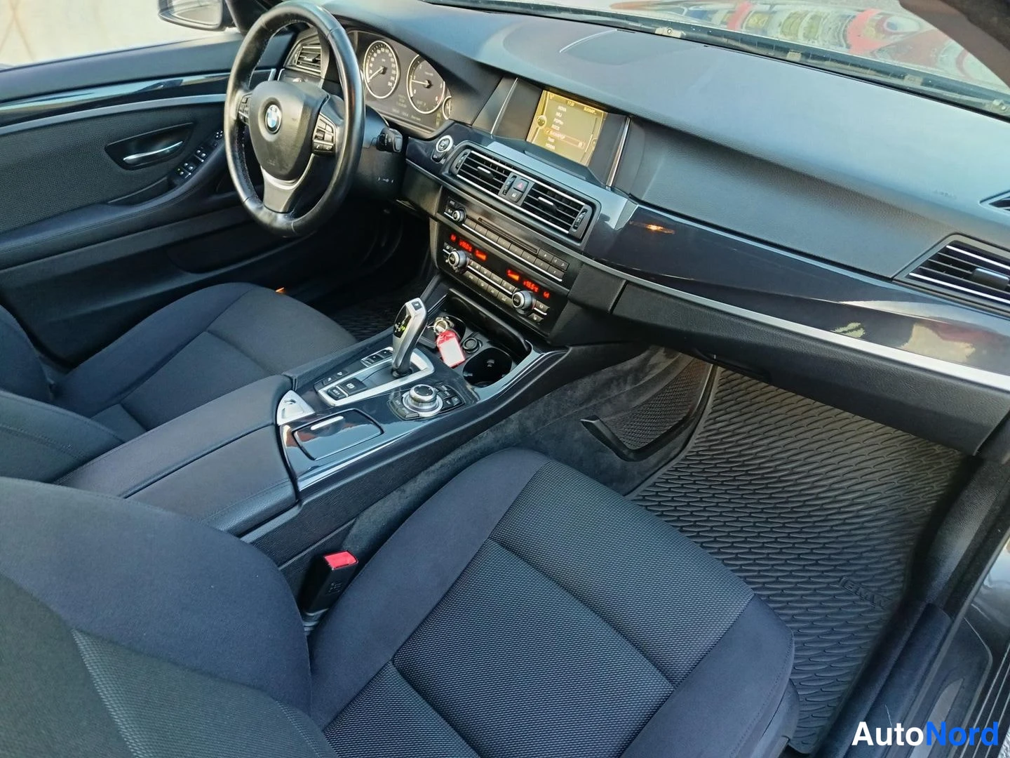 Harmaa BMW 520 2014, kuva 21