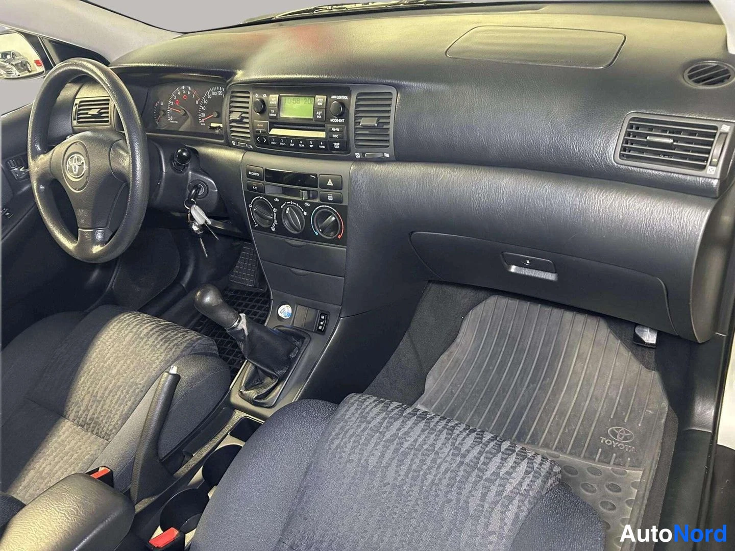 Hopea Toyota Corolla 2003, kuva 14