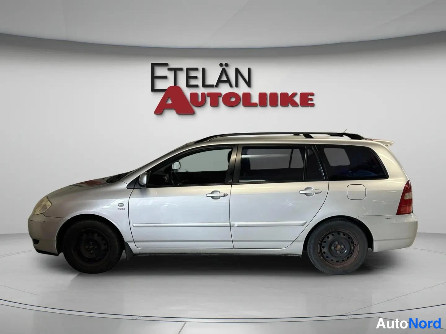 Hopea Toyota Corolla 2003, sivulta, kuva 5