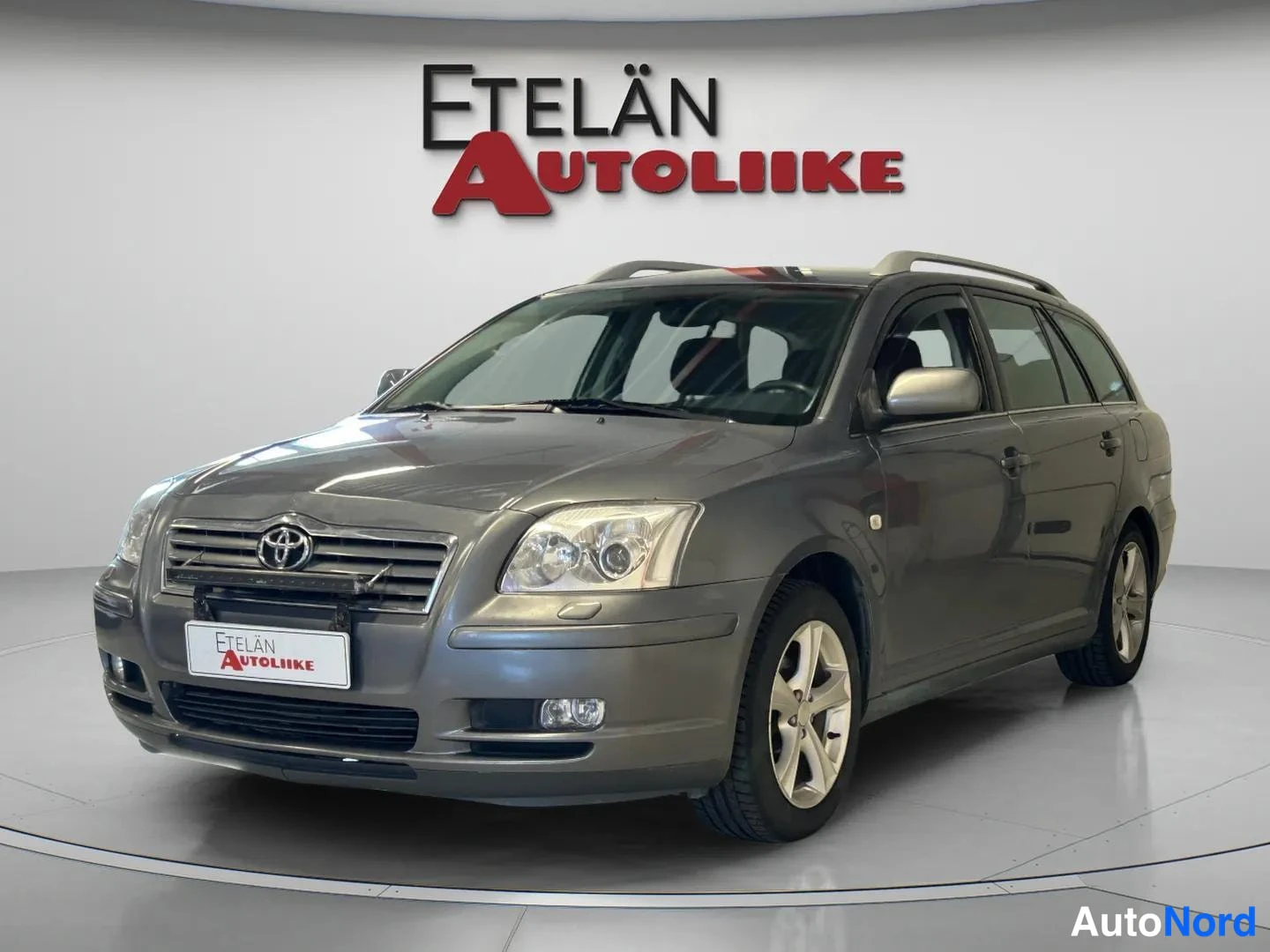 Toyota Avensis 2003