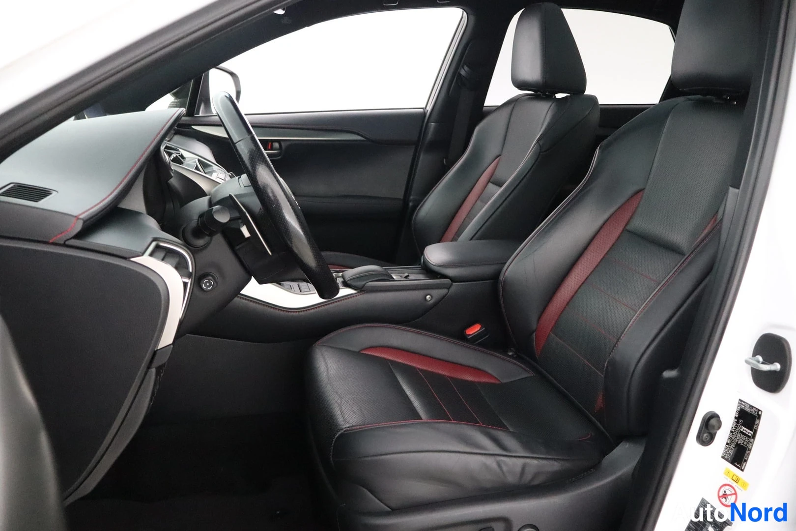 Lexus NX 2016, ulkokuva 10 – Lappeenranta