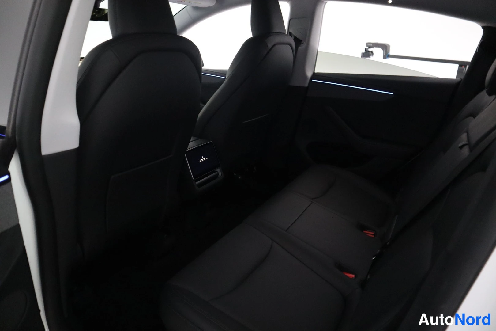 Valkoinen Tesla Model Y 2025, ulkokuva 11 – Lappeenranta