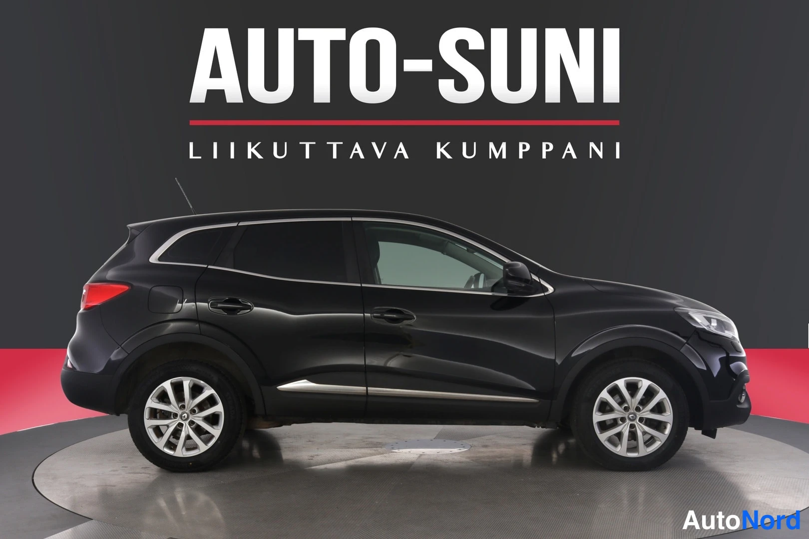 Musta Renault Kadjar 2017, sivulta, kuva 4