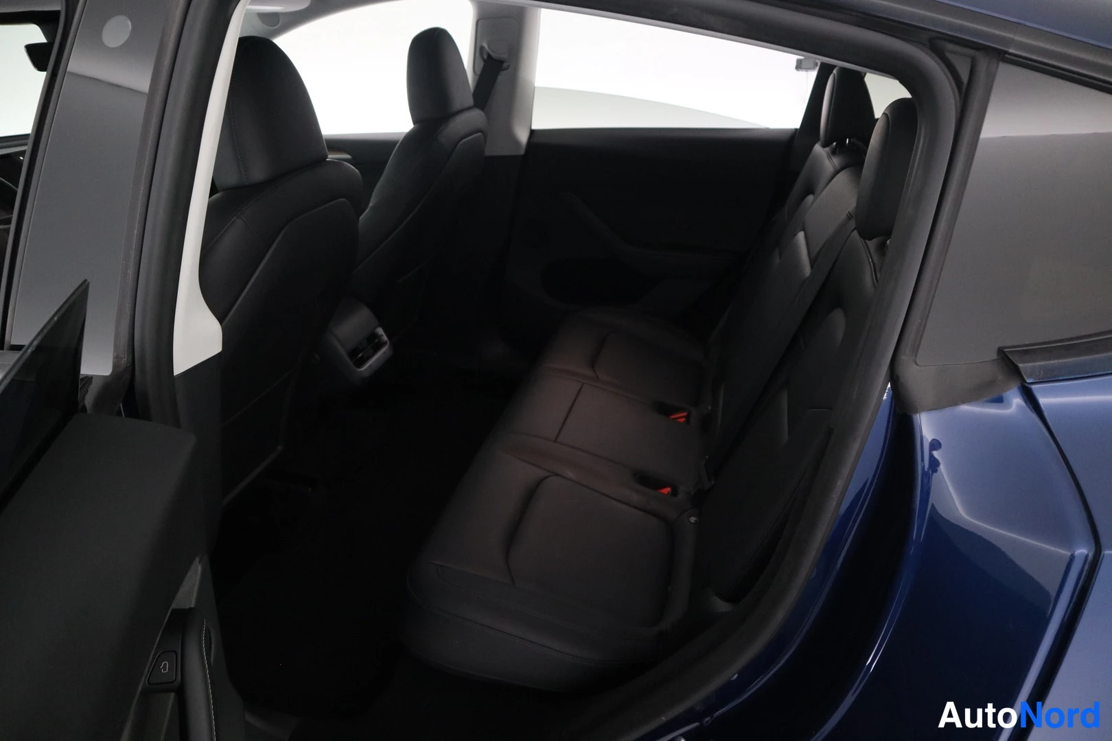 Sininen Tesla Model Y 2023, ulkokuva 12 – Lappeenranta