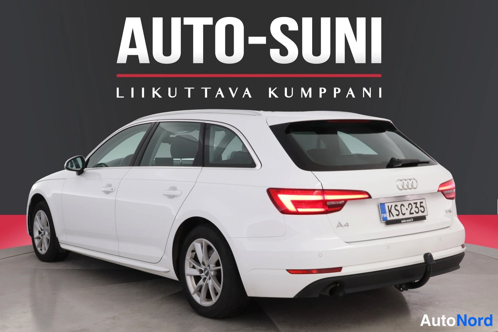 Valkoinen Audi A4 2016, takaviisto, kuva 6