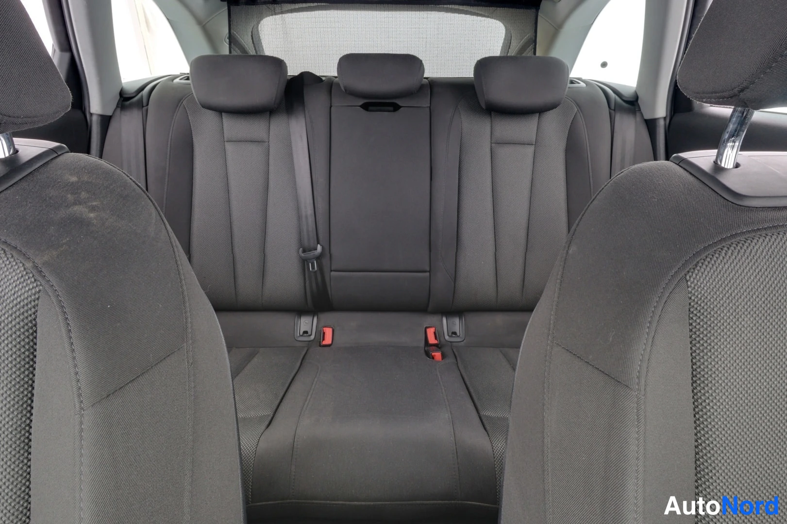 Valkoinen Audi A4 2016, kuva 8