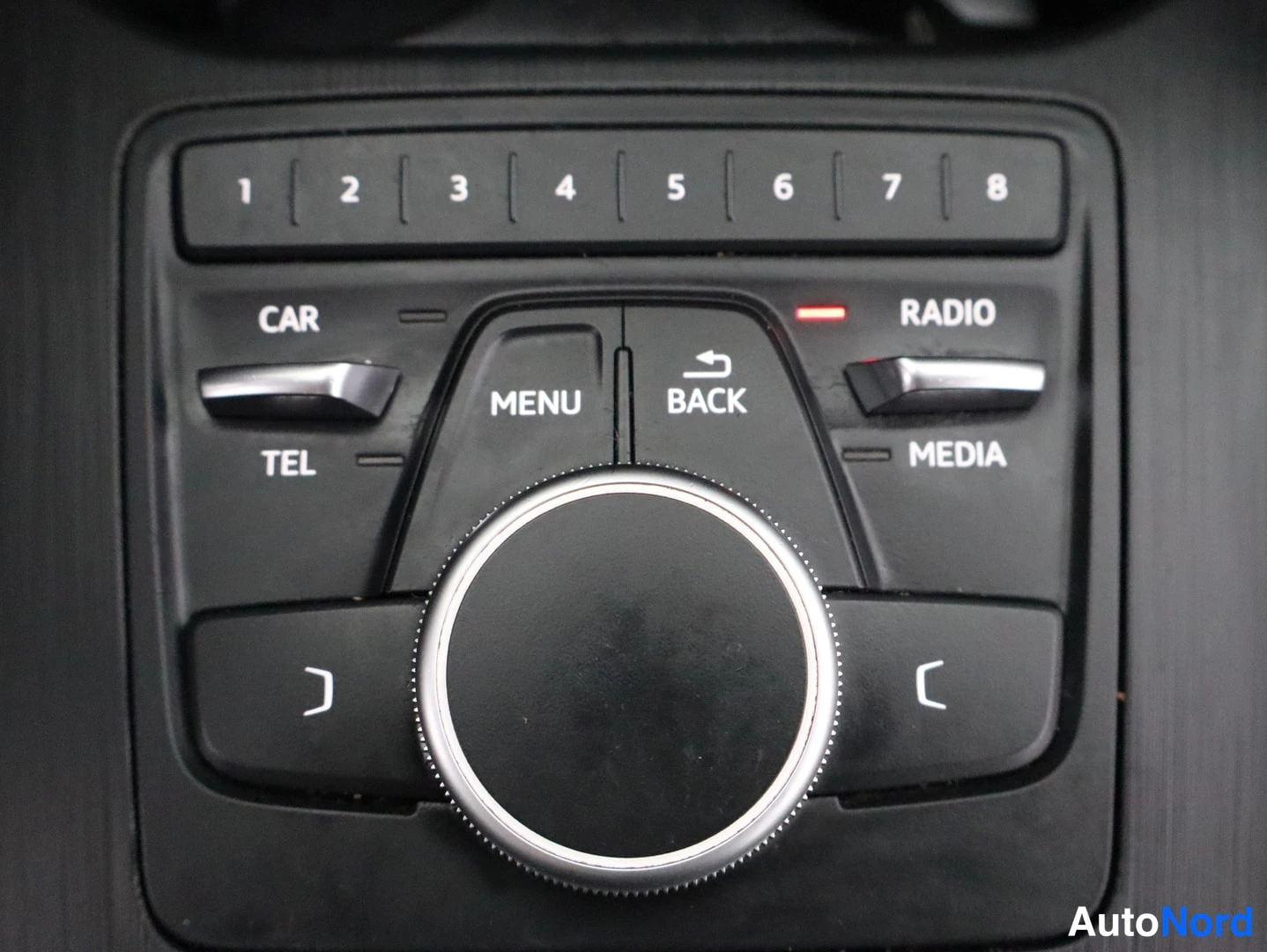 Valkoinen Audi A4 2016, kuva 18