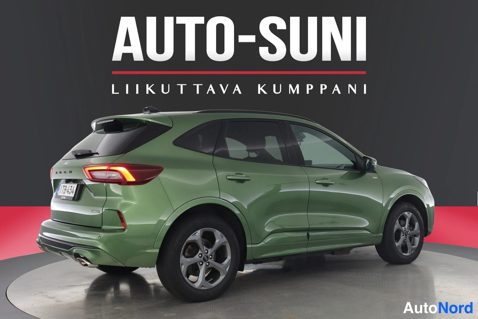 Vihreä Ford Kuga 2025, ulkokuva 2 – Lappeenranta