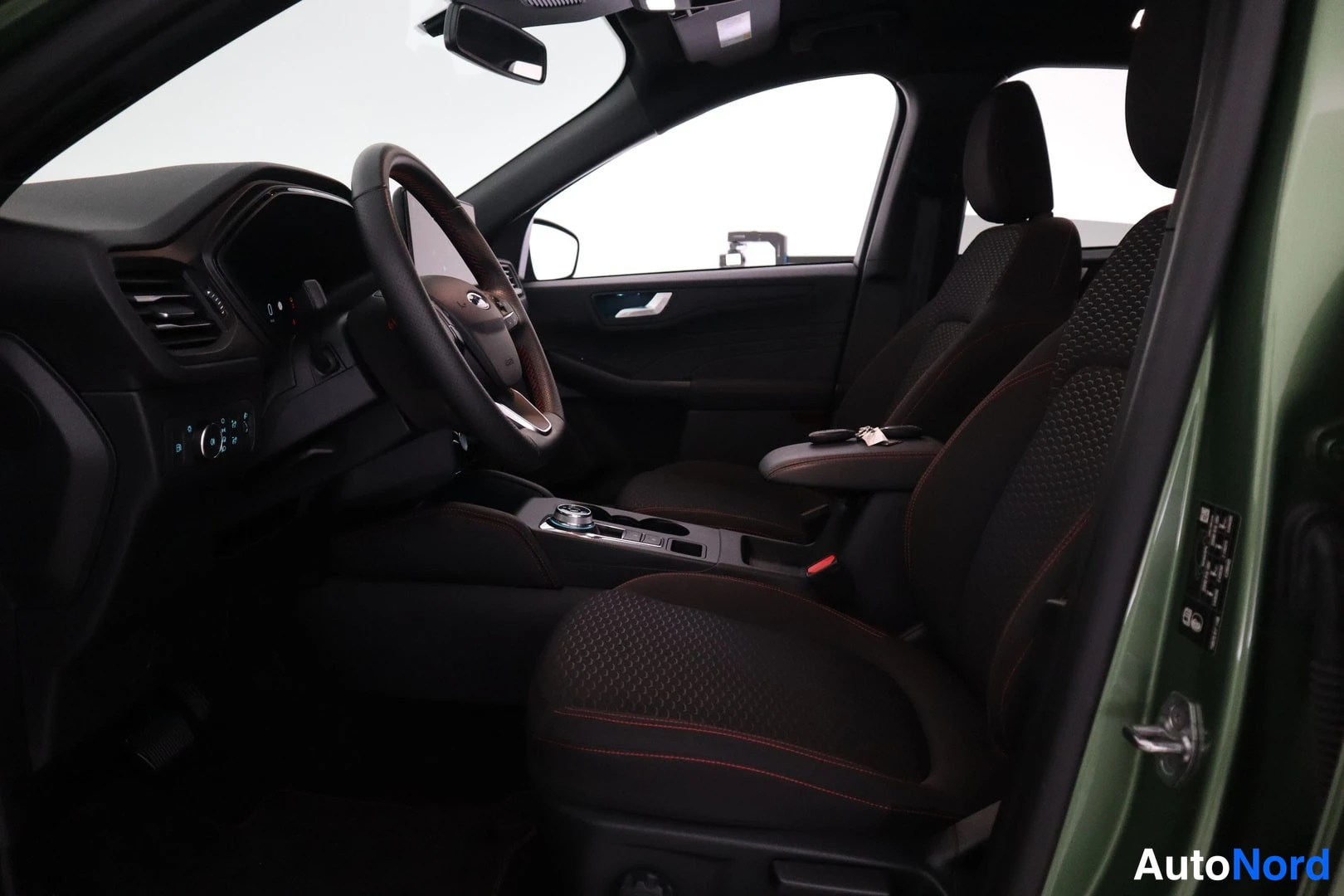 Vihreä Ford Kuga 2025, ulkokuva 10 – Lappeenranta