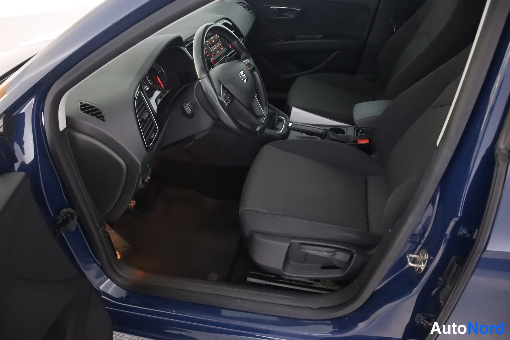 Sininen Seat Leon 2017, kuva 28