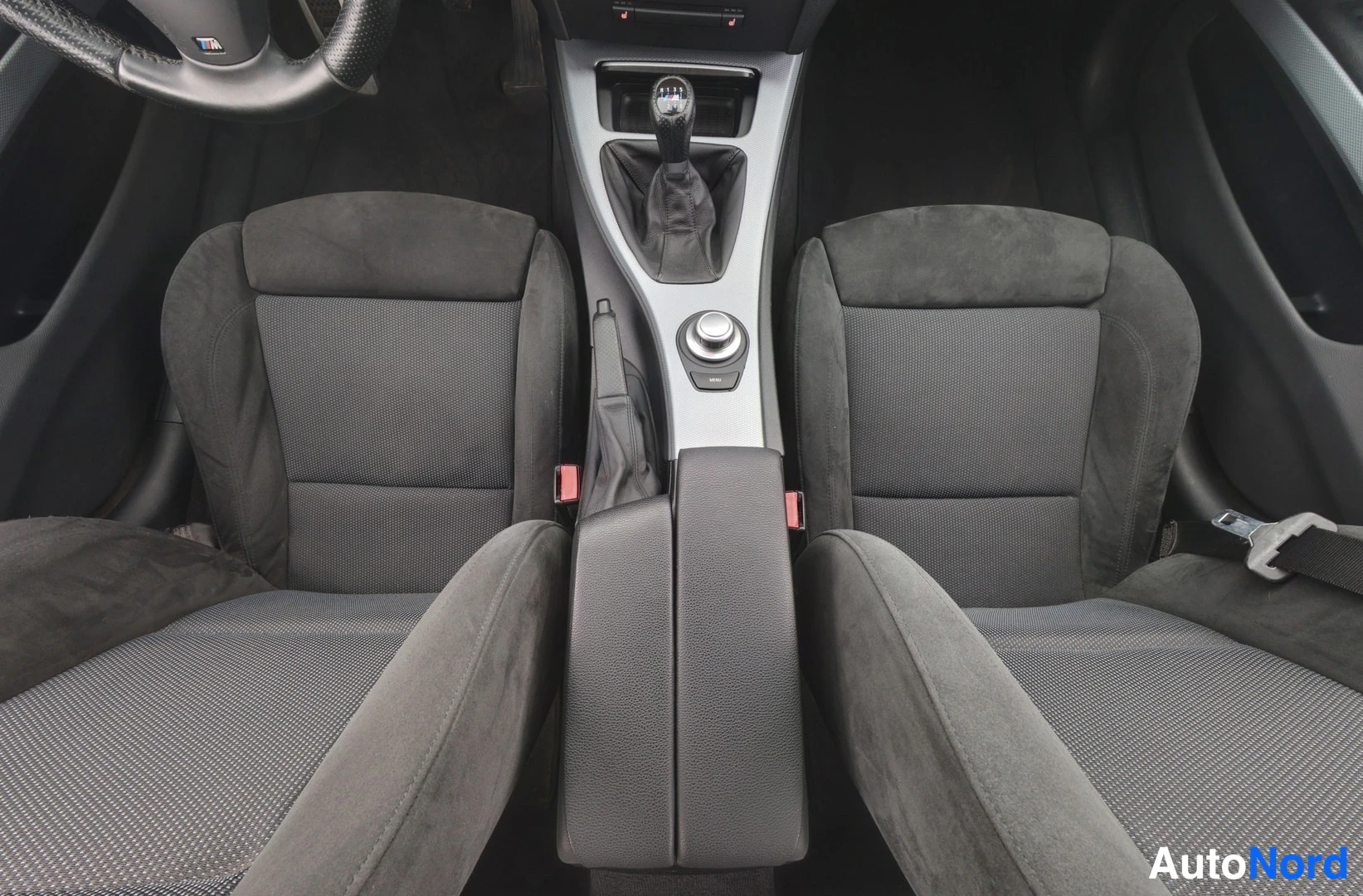 Valkoinen BMW 325d 2008, kuva 9