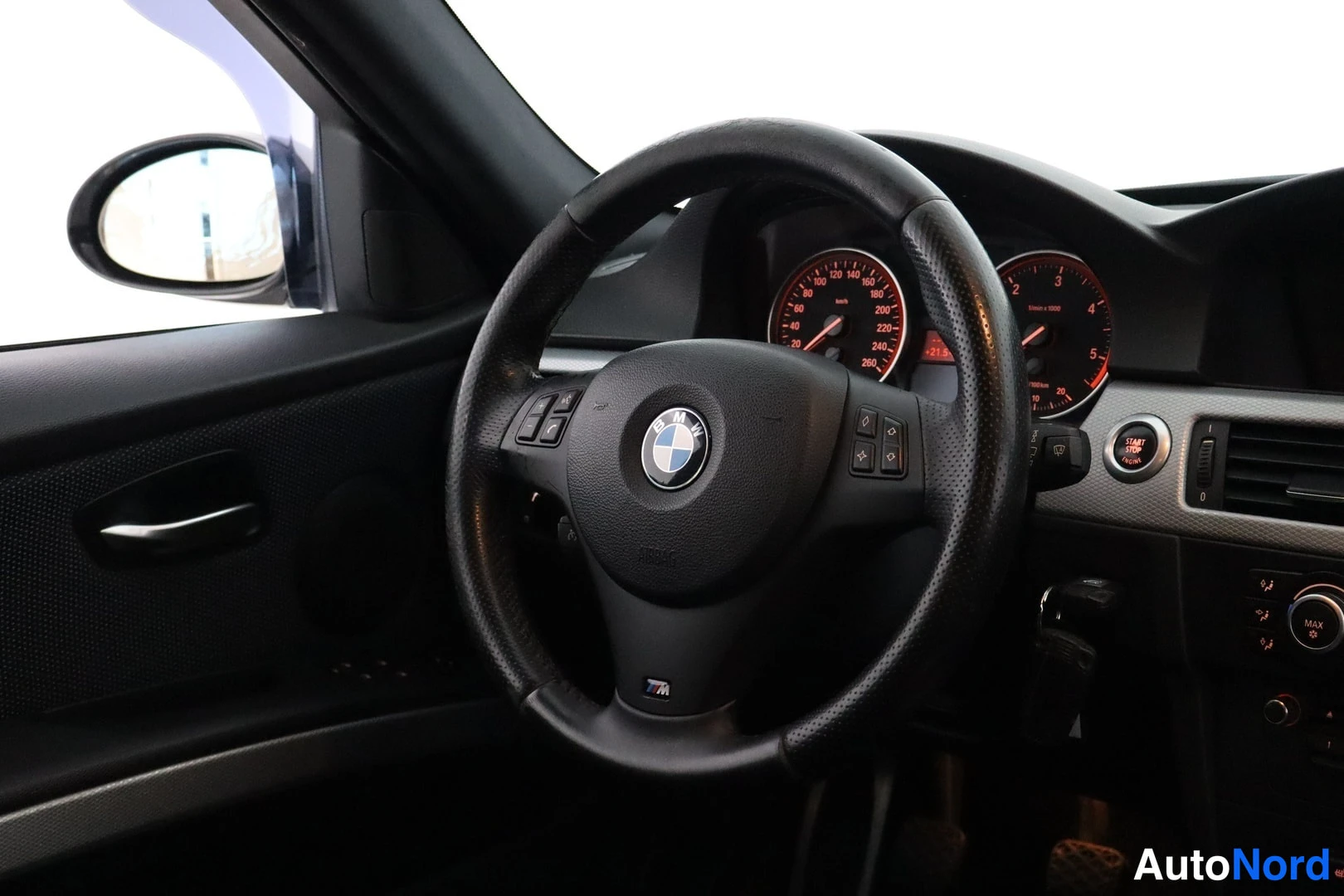 Valkoinen BMW 325d 2008, kuva 14