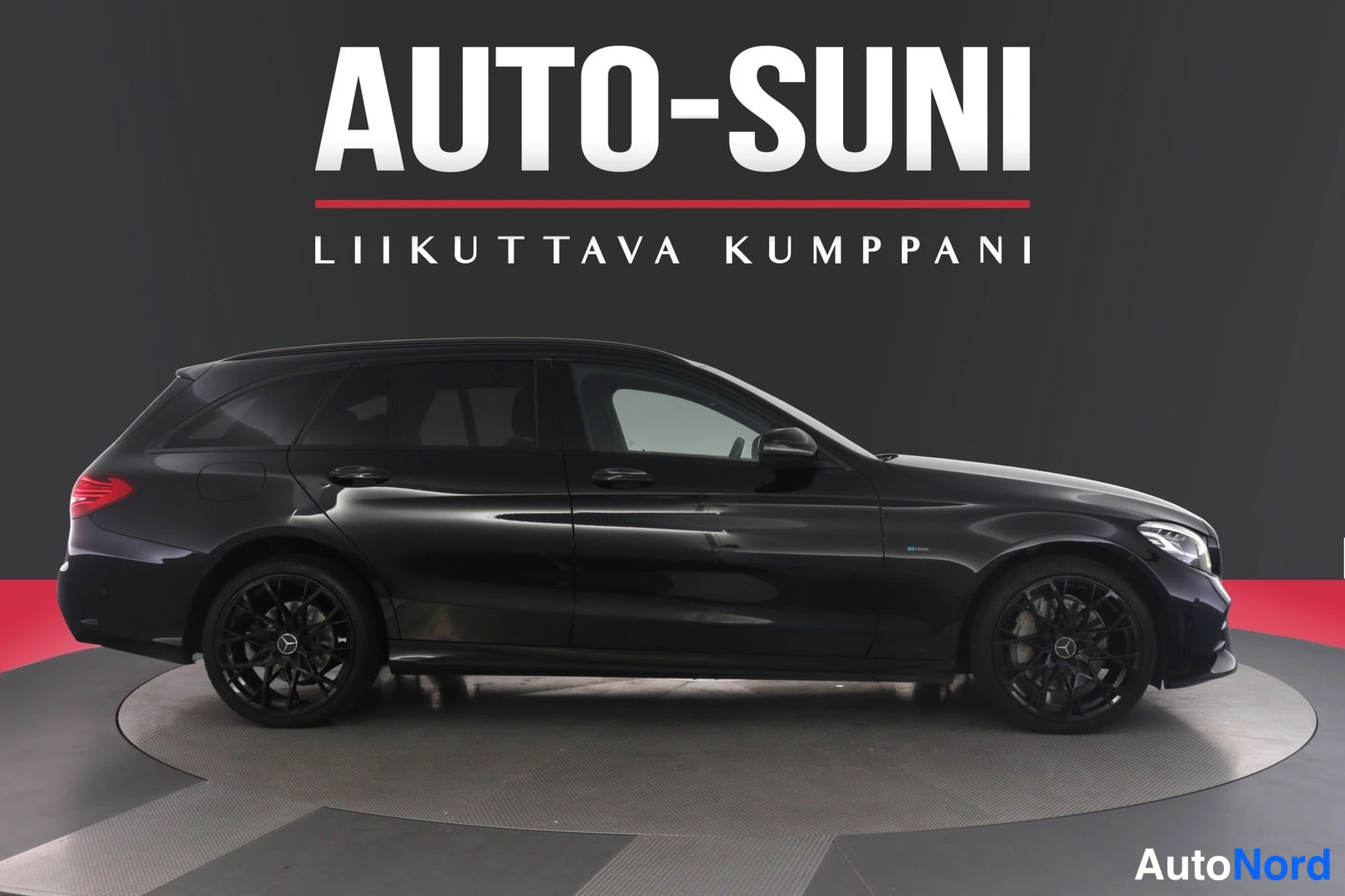 Musta Mercedes-Benz C 2019, sivulta, kuva 7