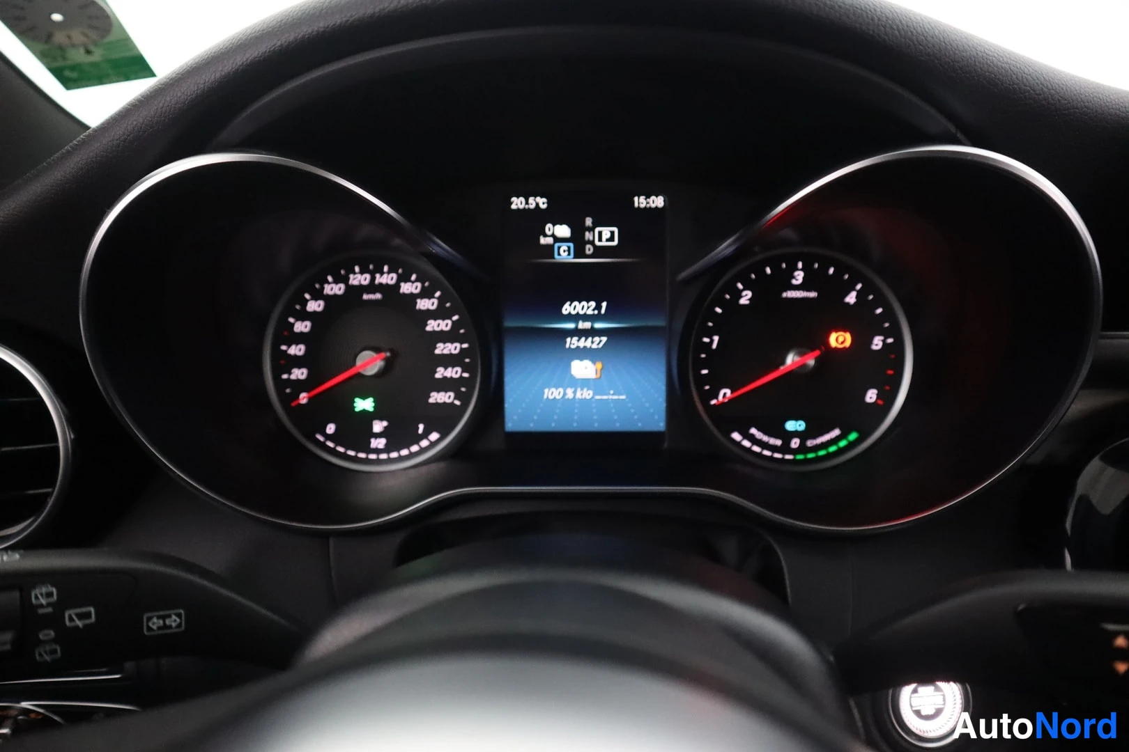 Musta Mercedes-Benz C 2019, edestä, kuva 4