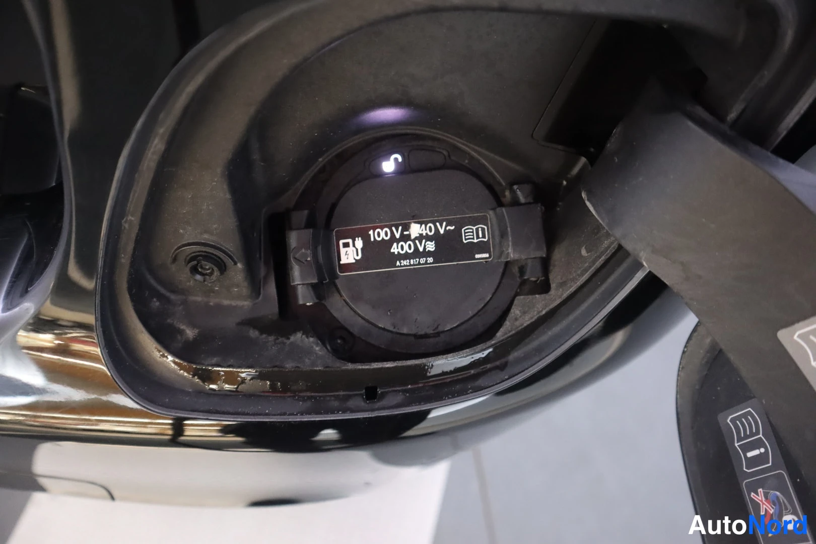 Musta Mercedes-Benz C 2019, kuva 29