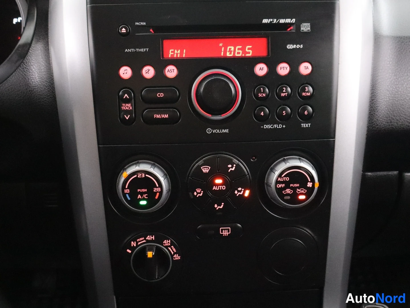 Punainen Suzuki Grand Vitara 2006, kuva 14