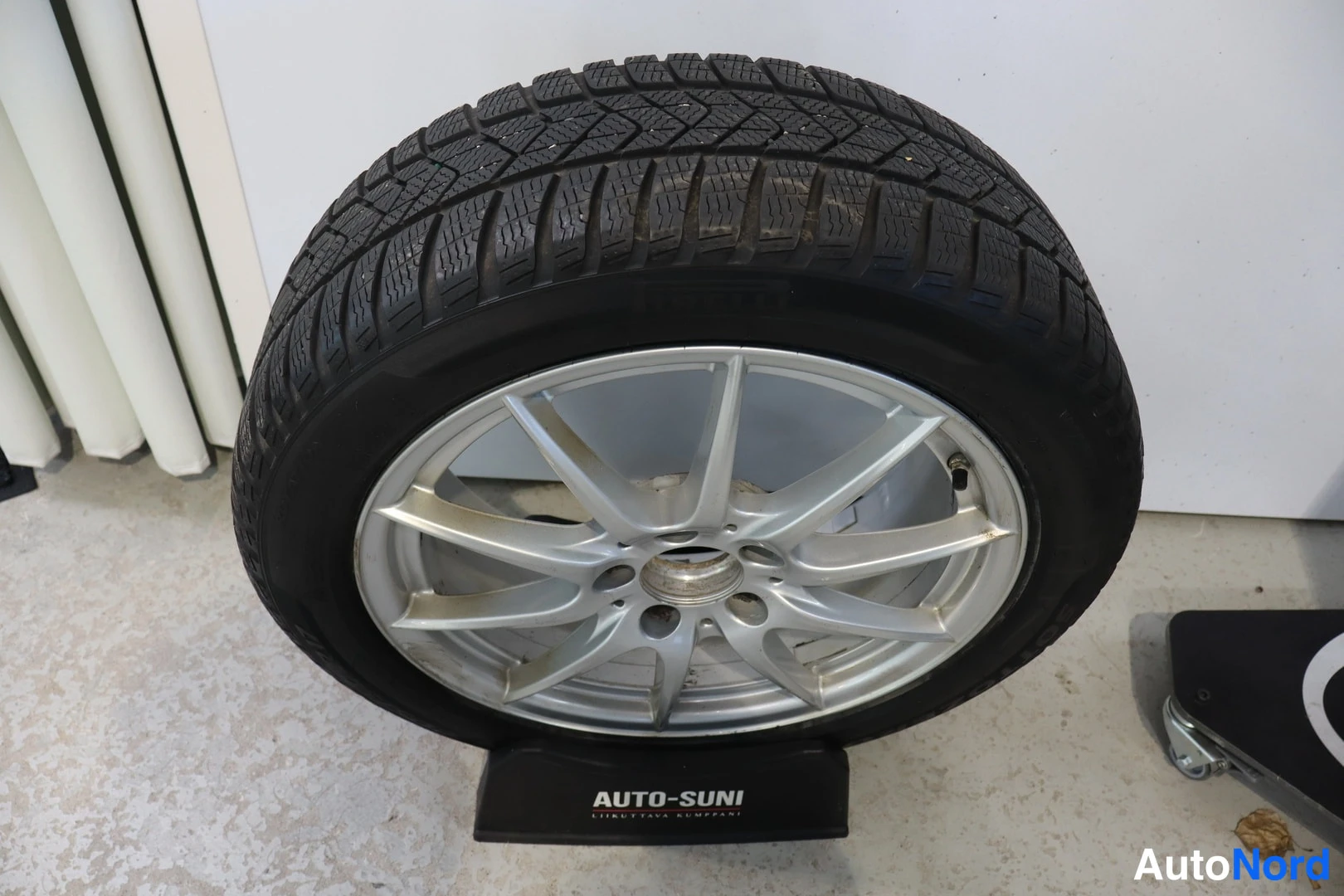 Harmaa Mercedes-Benz CLA 2017, yksityiskohta, kuva 27