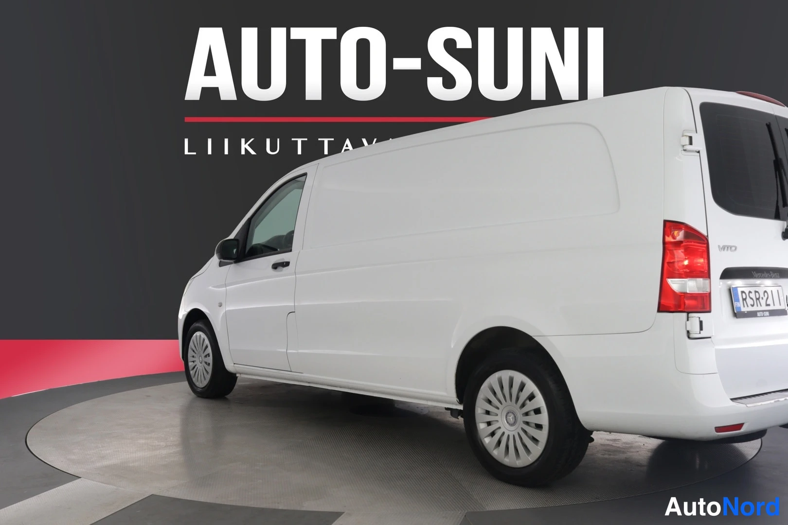 Valkoinen Mercedes-Benz Vito 2017, takaviisto, kuva 6