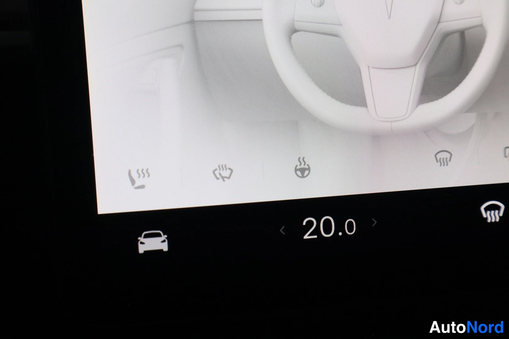 Valkoinen Tesla Model Y 2024, ulkokuva 14 – Lappeenranta