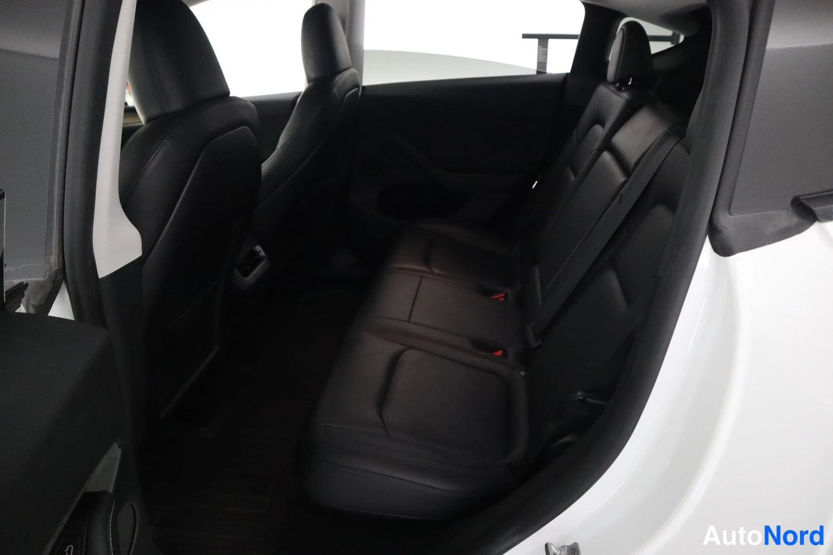 Valkoinen Tesla Model Y 2024, ulkokuva 16 – Lappeenranta