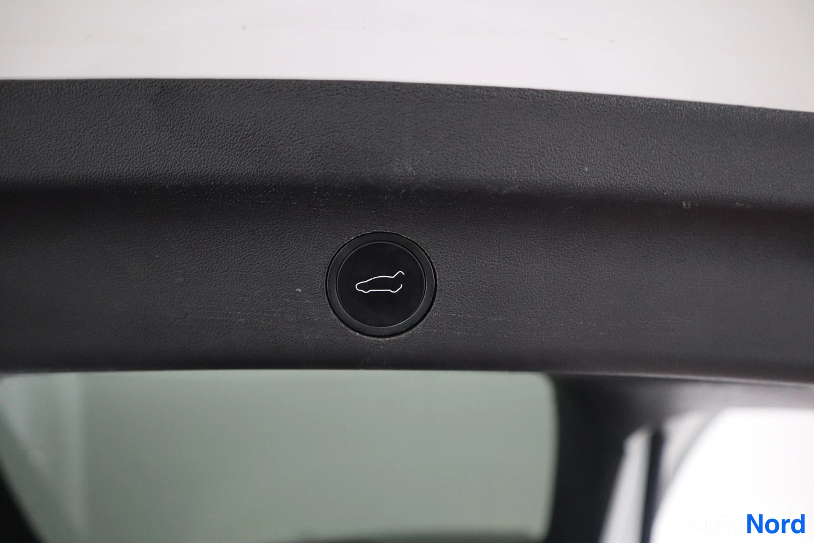 Valkoinen Tesla Model Y 2024, ulkokuva 18 – Lappeenranta